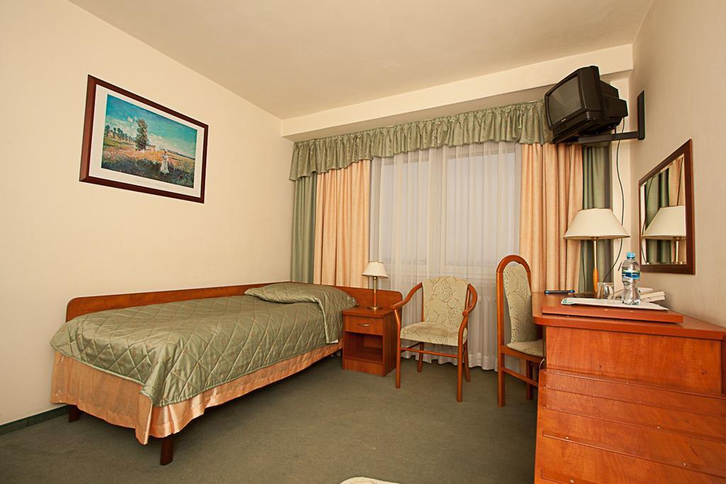 Hotel Accademia Ostrowiec Świętokrzyski Oda fotoğraf