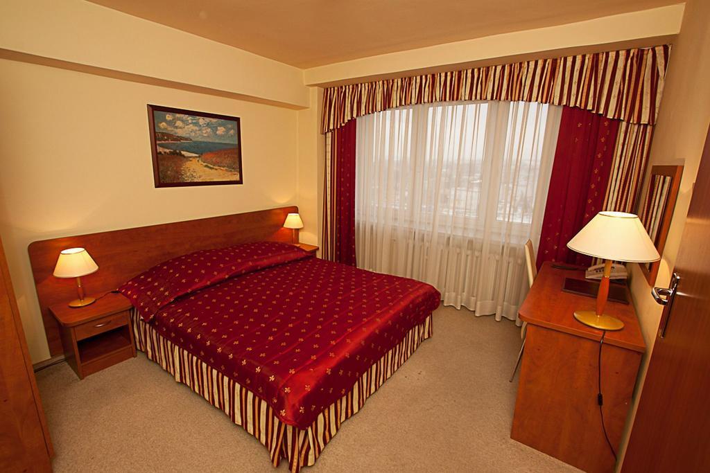 Hotel Accademia Ostrowiec Świętokrzyski Oda fotoğraf