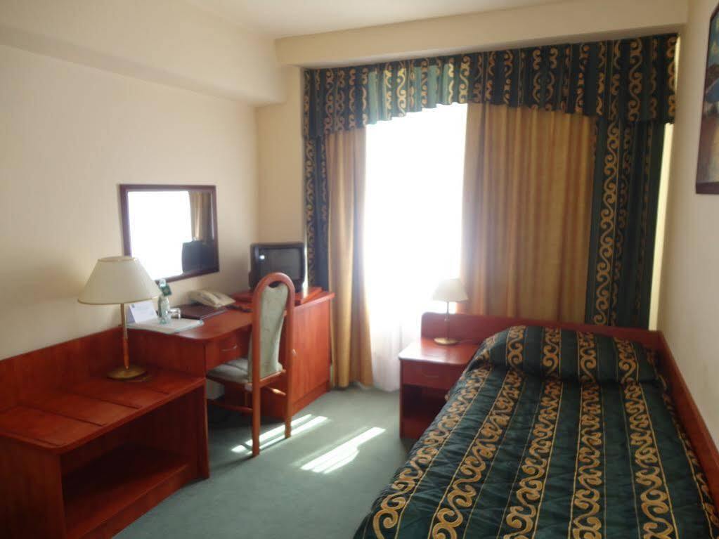 Hotel Accademia Ostrowiec Świętokrzyski Dış mekan fotoğraf